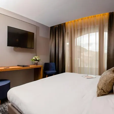 Fac & Spera -hotel & Hotel Tain-l'Hermitage