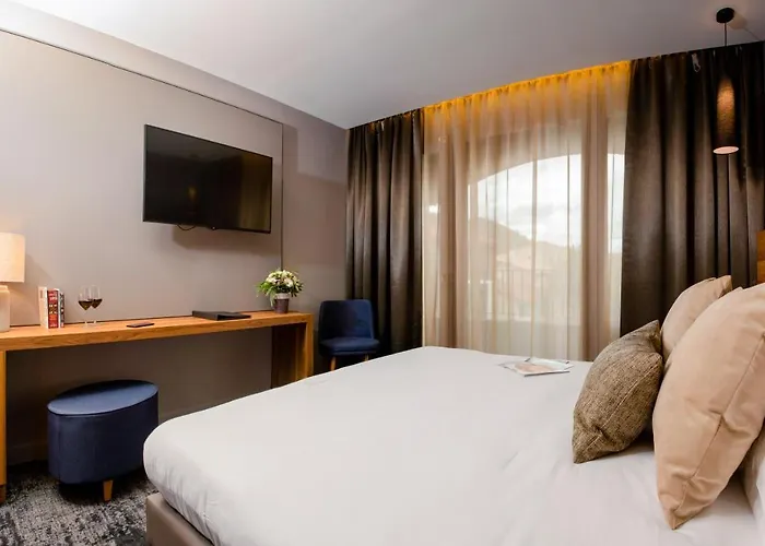 Fac & Spera -hotel & Hotel Tain-lʼHermitage