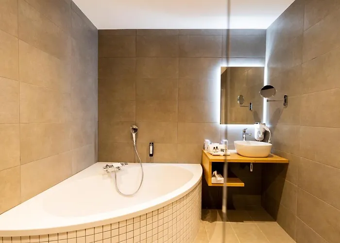 Hotel Fac & Spera -hotel & 4*
