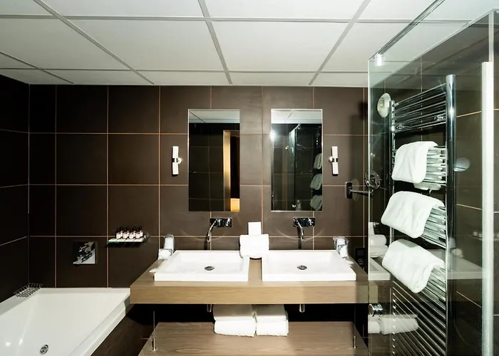 Hotel Fac & Spera -hotel & 4*