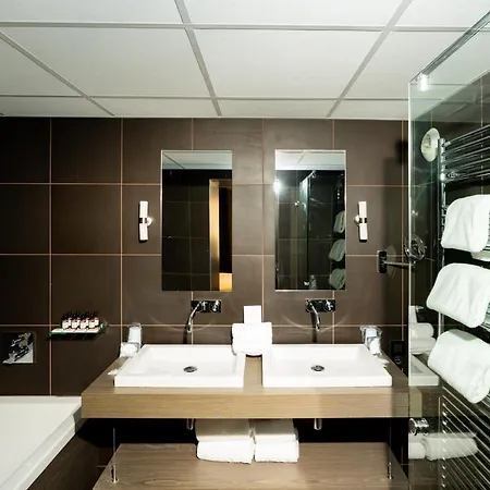 Hotel Fac & Spera -hotel & 4*