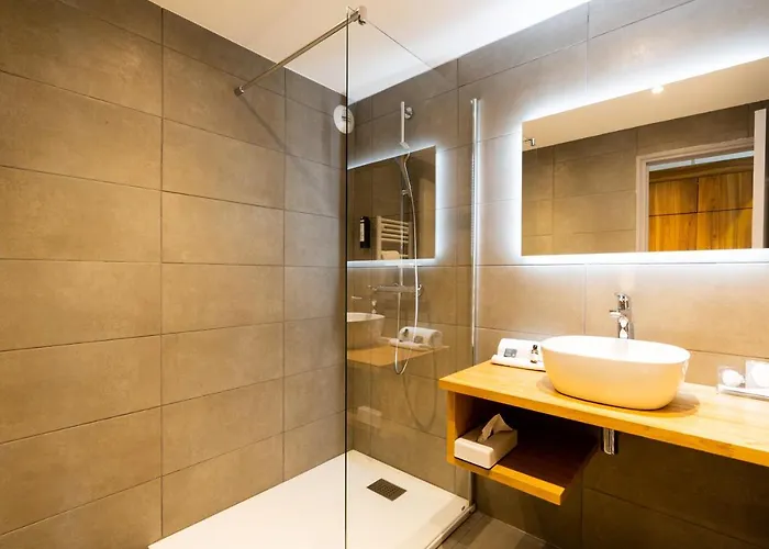 Hotel Fac & Spera -hotel & 4*